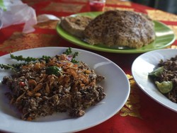 Lezatnya Lawar Nyawan Sangeh, Krenyes di Gigitan Pertama