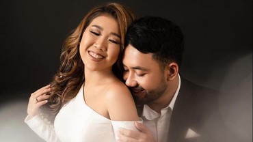 img-title Ayahanda Sebut Calon Suami Kiky Saputri Masuk Kriteria Menantu Idaman