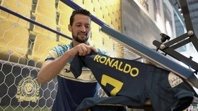 FOTO: Laris Manis Jersey Ronaldo di Al Nassr
