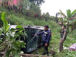 Mobil Berisi 4 Anak Kecil Terjun ke Jurang di Bogor gegara Tak Kuat Menanjak