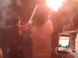 Ramai Jeritan Saat Kembang Api Meledak di Tangan Wabup Kaur