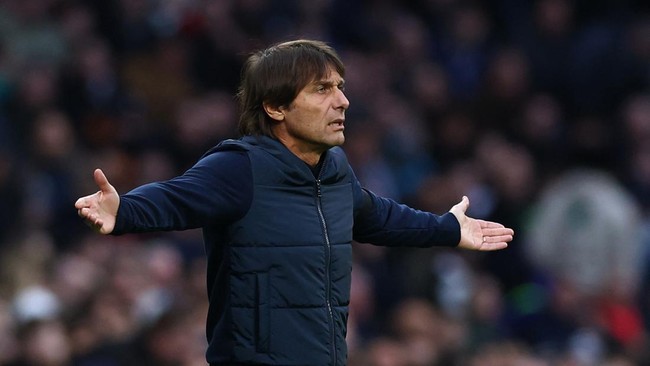 Komentar Antonio Conte viral di media sosial saat Tottenham Hotspur dibantai Newcastle United 1-6.