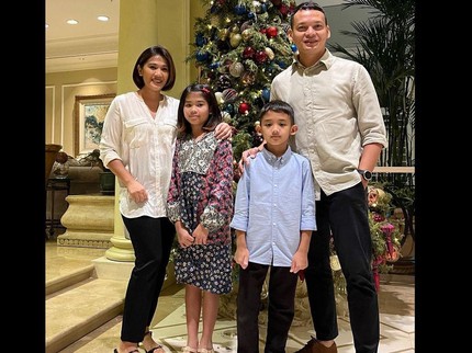 Langganan Peran Jadi Anak Muda, Ini 7 Potret Ben Joshua & Putrinya yang Mulai ABG