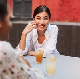 5 Tanda Kamu Mudah Disukai Banyak Orang Lebih dari Apa yang Dipikirkan Selama Ini