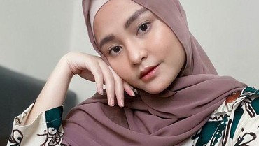 img-title Sosok Indah Ningtyas Istri Komika Rigen yang Dituduh Open BO