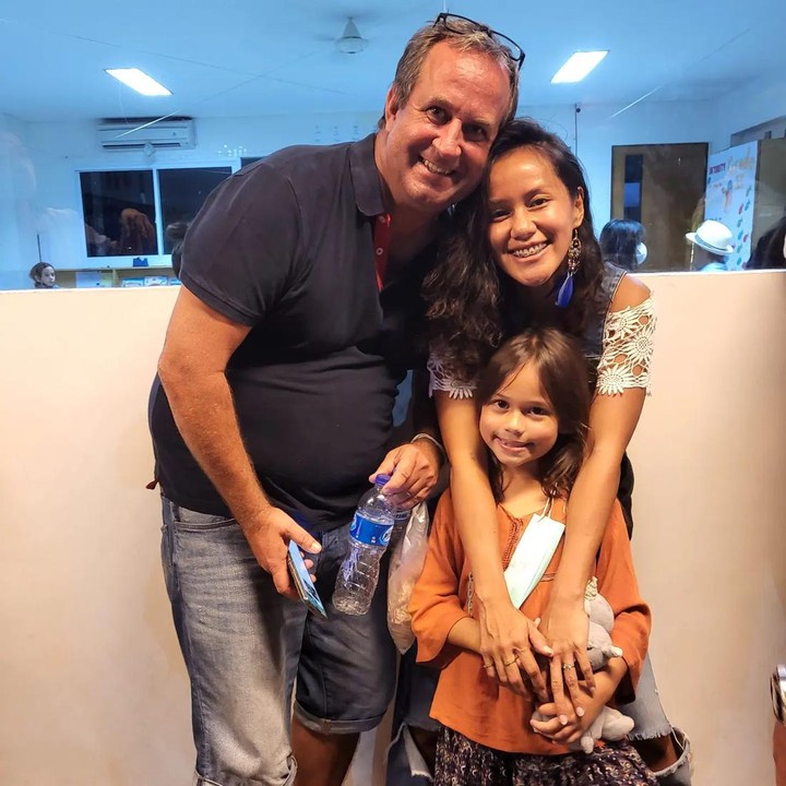 <p>Setelah menikah, Lia kerap membagikan potret kehidupannya di Bali bersama keluarga di media sosial Instagram. Belum lama ini, penampilan terbarunya menarik perhatian. (Foto: Instagram @liawaode)</p><p></p><p></p>