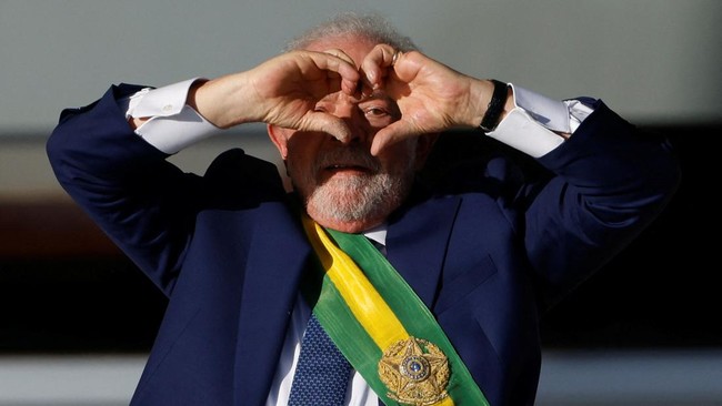 Presiden Brasil Lula da Silva galau soal penangkapan Vladimir Putin jika dia datang ke KTT G20 di Brasil tahun depan.