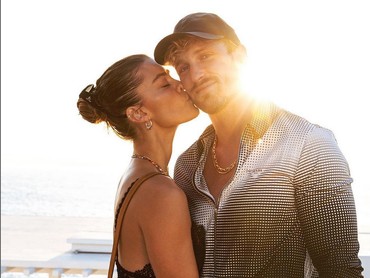 img-title Kencani Logan Paul, Nina Agdal Eks Leonardo DiCaprio Malah Dicibir