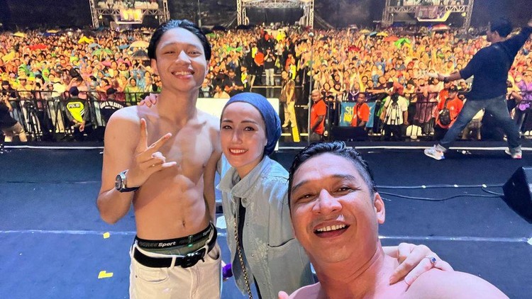 Pasha Liburan Bareng Keisha Pasha Liburan Bareng Keisha
