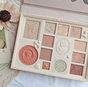 BeauPicks: Tampilkan Kemasan Bergaya Vintage nan Mewah, Intip Yuk COLORROSE Eyeshadow Compact