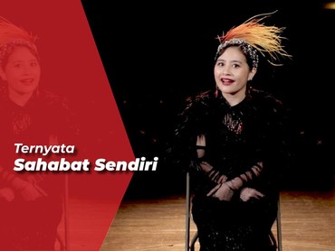 img-title Dikenal Manis, Prilly Latuconsina Pernah Tendang Bokong Sutradara