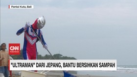 VIDEO: Sampah Berserakan Usai Tahun Baru, Superhero Bersih-Bersih