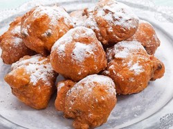 Sejarah Oliebollen, Kue Belanda yang Viral Gegara Mirip Odading