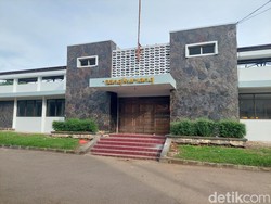 Revitalisasi Lapangan Stadion Sangkuriang Cimahi Tuntas
