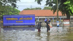 FOTO: Penampakan Banjir yang Meluas di Kudus Jateng