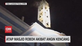 VIDEO: Atap Masjid Roboh Akibat Angin Kencang