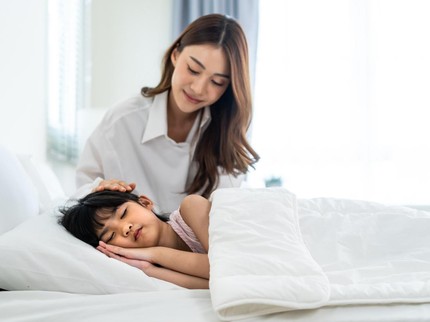 5 Cara Mendidik Anak agar Cerdas dan Mandiri, Jam Tidur Berpengaruh Bun