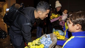 FOTO: Ronaldo Injakkan Kaki di Saudi Jelang Gabung Al Nassr