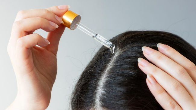 Manfaat minyak kemiri untuk rambut sudah dikenal dan digunakan sejak dahulu. Untuk lebih jelasnya, simak ragam manfaatnya berikut ini.