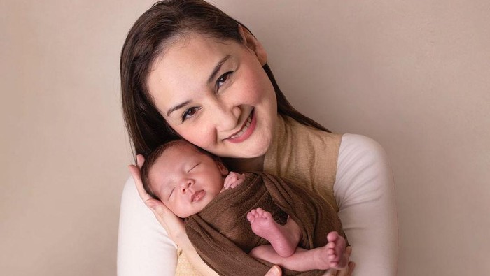 Kisah Ipar Mona Ratuliu Tak Sempat Bertemu Anak hingga Akhir Hayat