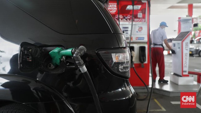 Pemilik mobil berpotensi tidak bisa membeli BBM subsidi jenis solar di SPBU mana pun kalau kuota hariannya habis.