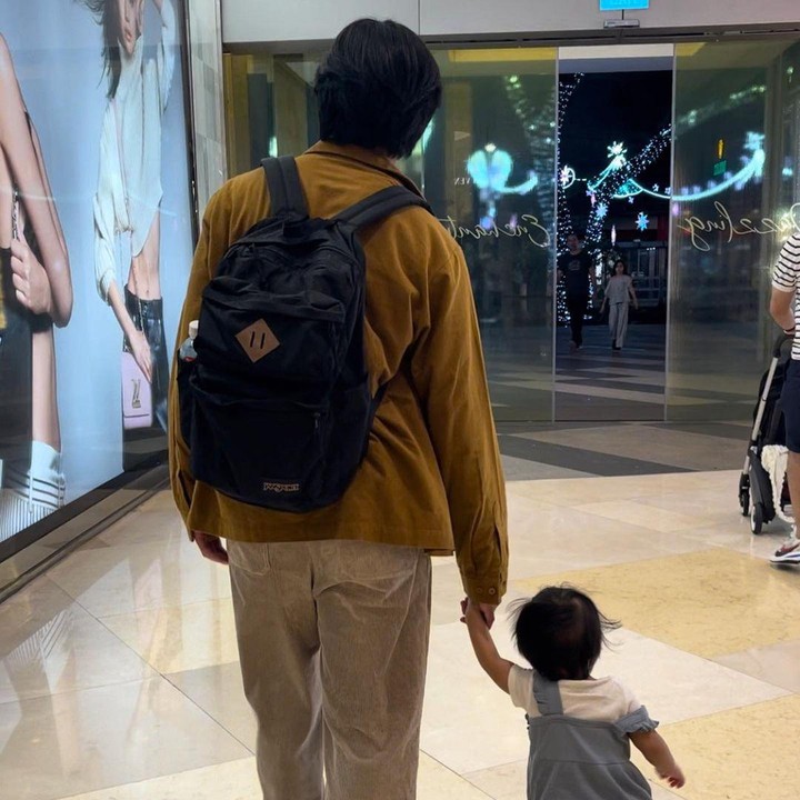 <p>Sosok Nakeya pun menarik perhatian netizen. Banyak yang mengatakan bahwa bayi satu ini sangat beruntung karena memiliki kakak-kakak yang manis. (Foto: Instagram: @riafinola)</p>