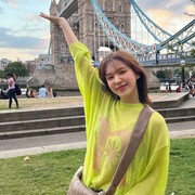 Outfit Hangout yang Stylish ala Wendy Red Velvet yang Bisa Kamu Ikuti