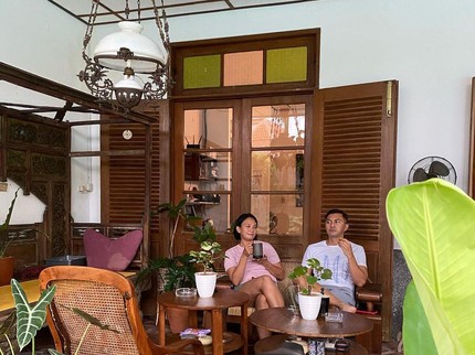 7 Potret Rumah Anjasmara dan Dian Nitami yang Asri, Sarat Nuansa Tradisional