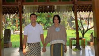 <p>Halaman belakang rumah Anjasmara dan Dian juga memiliki area yang sangat luas. Area yang satu ini juga sering mereka gunakan untuk berbagai acara, baik acara bersama keluarga maupun teman-teman, Bunda. (Foto: Instagram@bu_deedee)<br /><br /><br /></p>