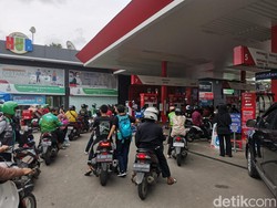 Harga Pertamax cs Resmi Turun, Masyarakat: Kalau Bisa Pertalite Juga