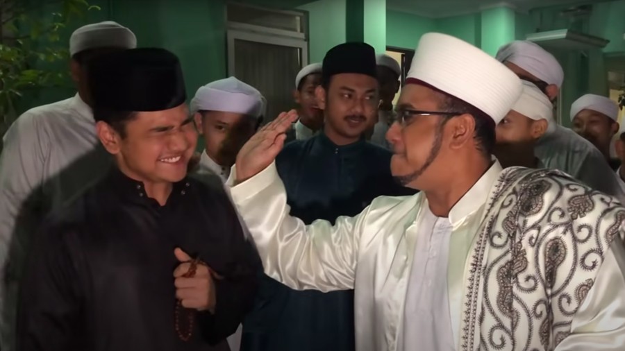 Syakir Daulay dan Habib Hasan Bin Jafar Assegaf Syakir Daulay dan Habib Hasan Bin Jafar Assegaf
