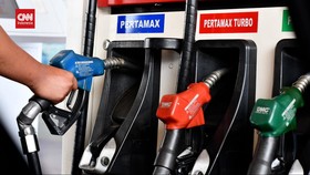 VIDEO: Harga Pertamax Turun Jadi Rp12.800 per Liter, Samai Vivo RON 92