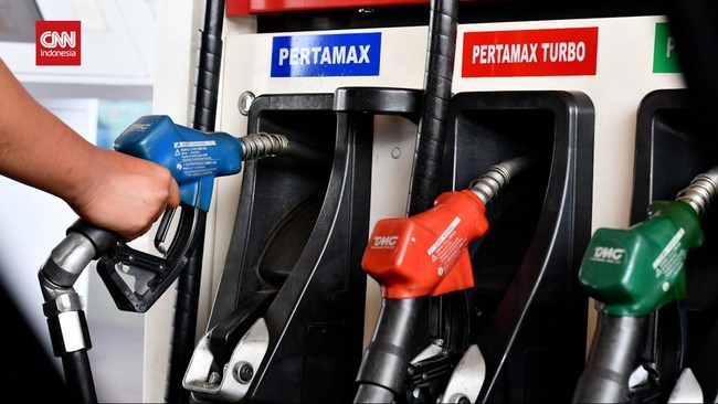PT Pertamina (Persero) menaikkan harga Pertamax dan bahan bakar minyak (BBM) nonsubsidi lainnya per 1 Januari 2024.