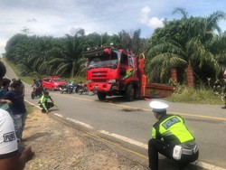 Detik-detik Truk Maut Gagal Nanjak di Nunukan hingga Tewaskan Pemotor