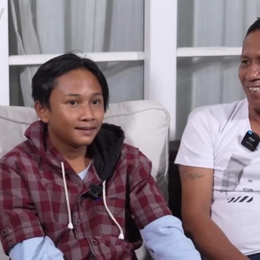 Terungkap, Ini 7 Potret Fajar Sad Boy dan Sang Ayah Disebut Mirip