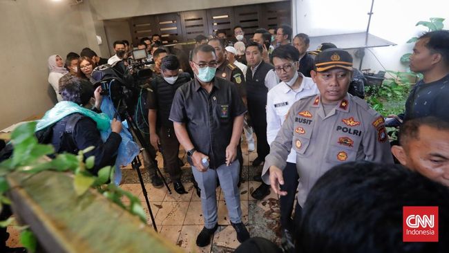 Majelis hakim kasus dugaan pembunuhan Brigadir J melihat CCTV yang ada di lantai 2 dan 3 rumah Saguling eks Kadiv Propam Ferdy Sambo.