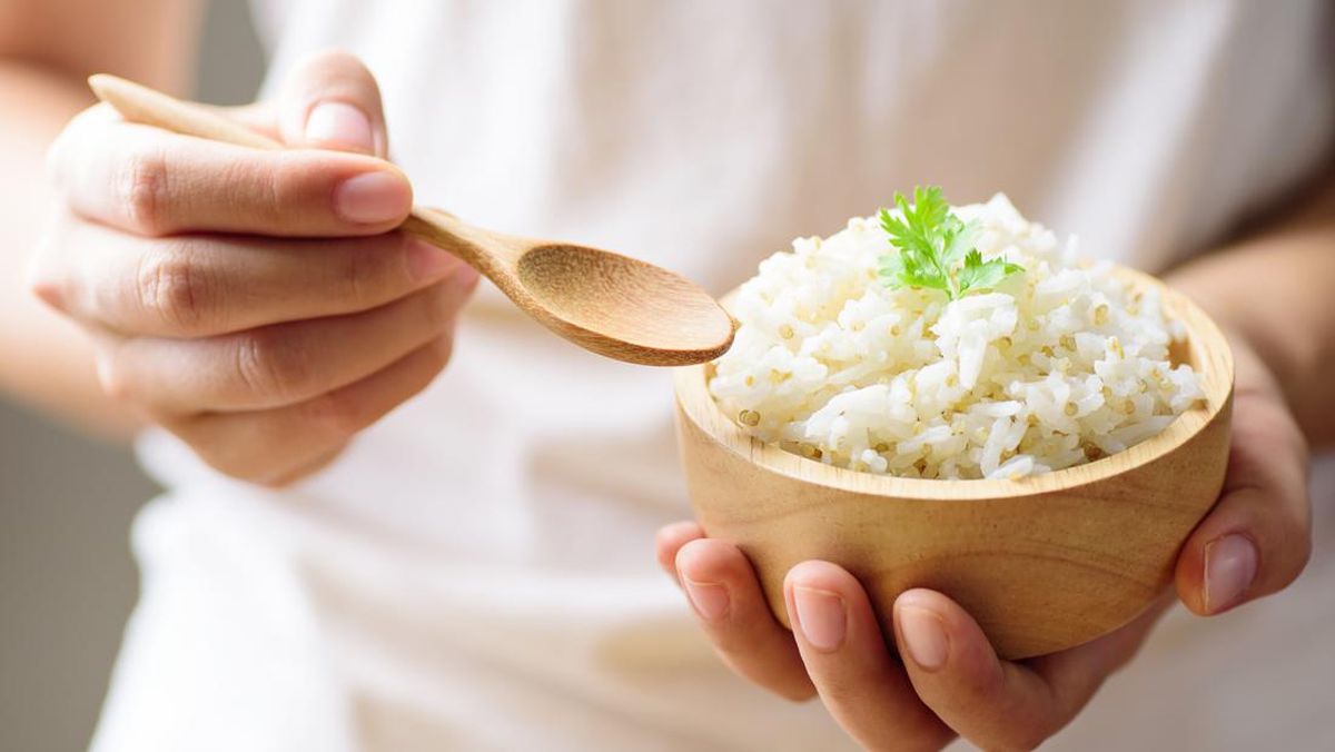 Apakah Makan Nasi Bisa Bikin Perut Jadi Buncit?