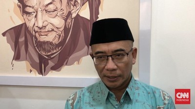 Ketua KPU RI, Hasyim Asyari mengaku ketiga peserta debat yakni Muhaimin Iskandar (Cak Imin), Gibran Rakabuming dan Mahfud MD menggunakan alat yang sama.