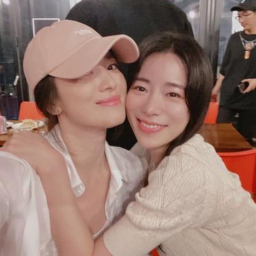 Interaksi Song Hye Kyo & Lim Ji Yeon di Foto Reuni 'The Glory' Jadi Sorotan