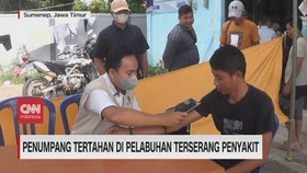 VIDEO: Penumpang Tertahan di Pelabuhan Terserang Penyakit