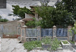 Menaksir Harga Rumah Mewah Ibu Eny di Jaktim