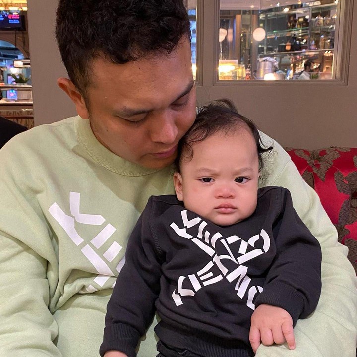 <p><em>"Mirip Papa Gilang,"</em> kata seorang netizen. <em>"Gilang Dirga rangkap 2,"</em> ungkap netizen lainnya. (Foto: Instagram: @gilangdirga)</p>