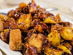 3 Resep Rujak Berbumbu Pedas Gurih yang Menyegarkan