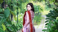 <p>Rinoa Senduk juga diketahui baru lulus dari salah satu SMA di Tomohon, Sulawesi Utara. Sebagai informasi, namanya sendiri mulai dikenal setelah berhasil menyabet gelar Putri Dirgantara Sulawesi Utara tahun 2020, lho. (Foto: Instagram @rinoaaurora)<br /><br /><br /></p>