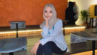 img-title Disebut Hamil Duluan, 7 Potret Sarah Sheilka Eks Istri Tegar Kini Berhijab