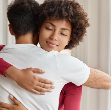 img-title Orang dengan Empati Tinggi Menandakan Punya Kecerdasan Emosional yang Baik, Kamu Termasuk? Ini Penjelasannya