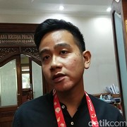 10 Tingkah Kocak Gibran Rakabuming yang Viral Mengundang Gelak Tawa