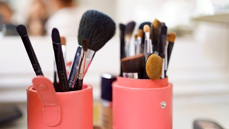 alat makeup alat makeup