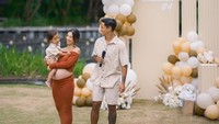 <p>Baby shower kali ini terasa begitu istimewa untuk Irfan dan Jennifer Bachdim. Sebab, Jennifer mengatakan bahwa ini merupakan acara yang terakhir. <em>"Our last baby shower was so special. I loved everything about it, thank you to our sweet family and friends for being a part of it,</em>" tulisnya. (Foto: Instagram @jenniferbachdim)</p>