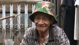 Donasi untuk Kakek Abbas Tukang Servis Panci Keliling via Berbuat Baik
